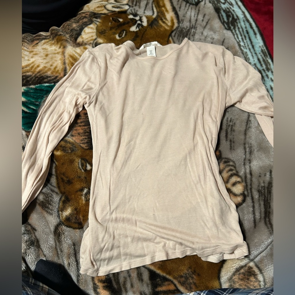 H&M Cream Long Sleeve Tee